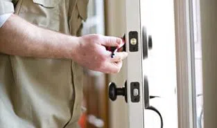 City Locksmith Store Farmington, CT 860-358-0844 City Locksmith Store Farmington, CT 860-358-0844 - 9-Locks-Change